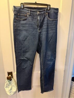 GAP women's Dark Blue Slim Straight Jeans